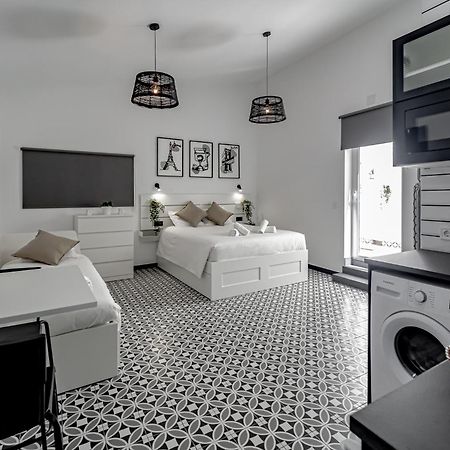 Apartamentos Pino Benidorm Værelse billede